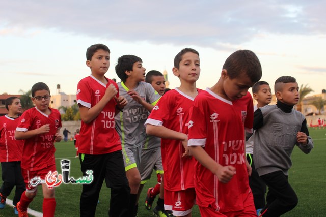 فيديو: قفزوا كالغزلان والفرحة والدموع تغمران شاكرين الرحمن وابو العبد بالحسبان في افتتاح ملعبهم الخضراوان   